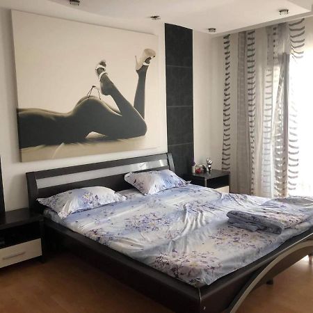Apartament Lägenhet Râmnicu Vâlcea Exteriör bild