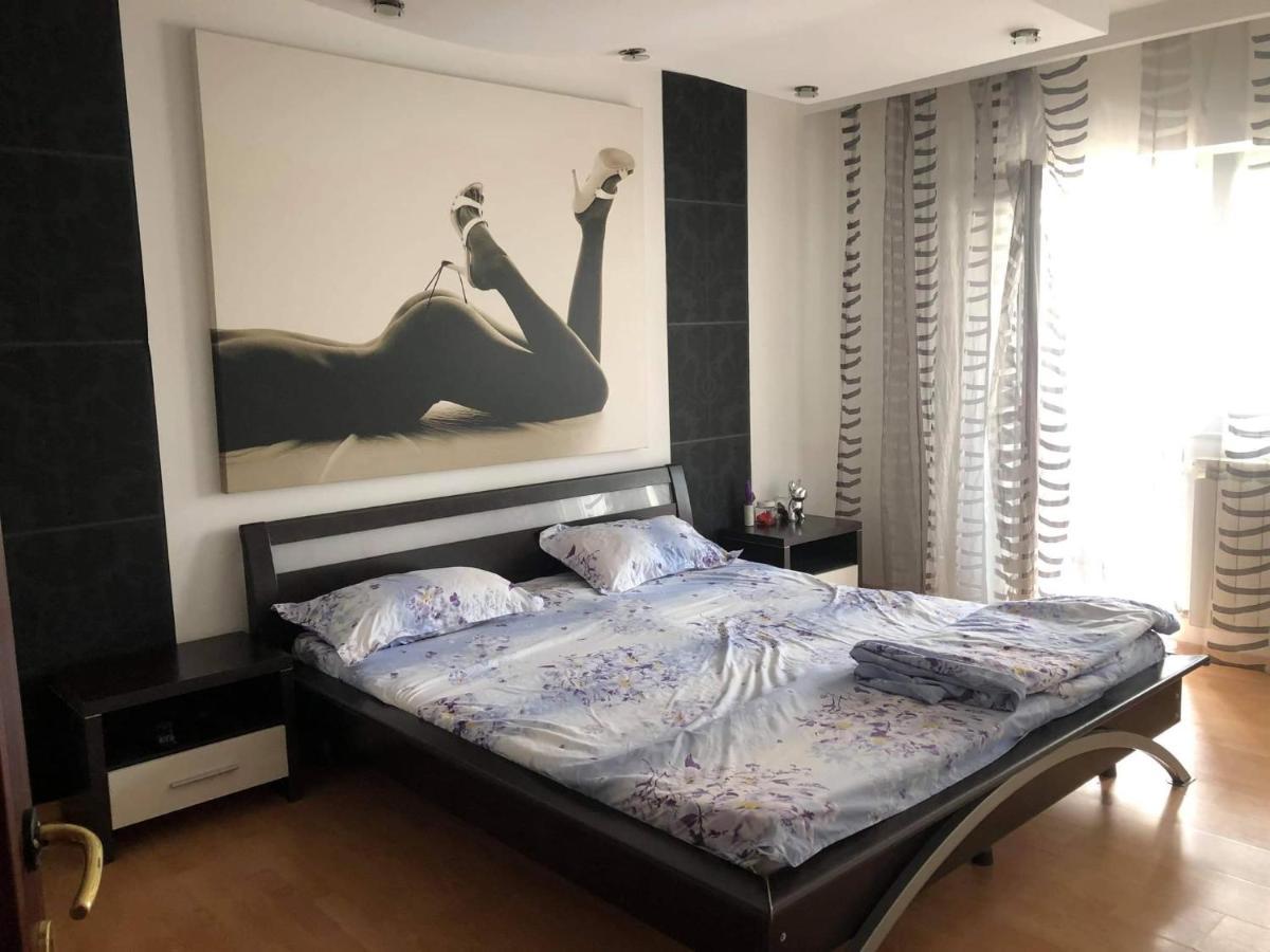 Apartament Lägenhet Râmnicu Vâlcea Exteriör bild